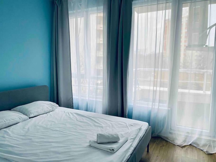 Modern Turquoise Apartment/free Wifi *
