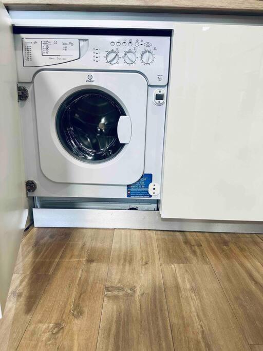 Apartamento Modern Turquoise Apartment/free Wifi *