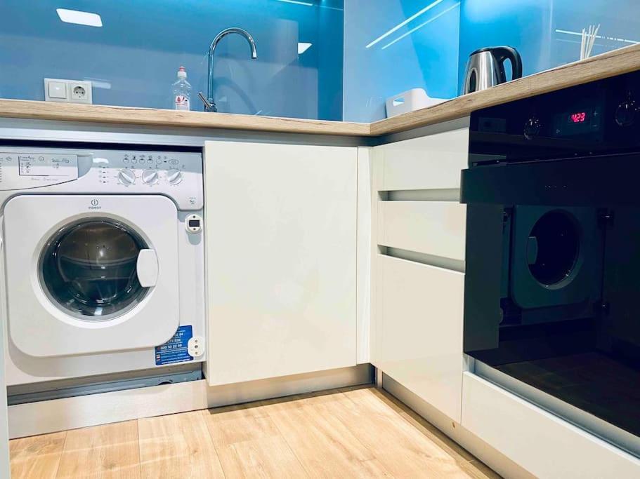 Modern Turquoise Apartment/free Wifi Apartamento Sofía