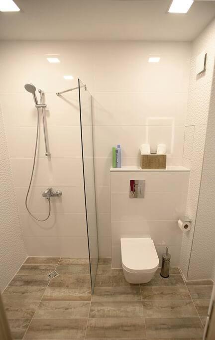 Modern Turquoise Apartment/free Wifi Apartamento